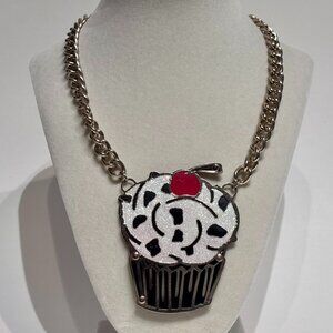 Betsey Johnson Cupcake Photo Etch Silver Tone Chain Oversized Pendant Necklace